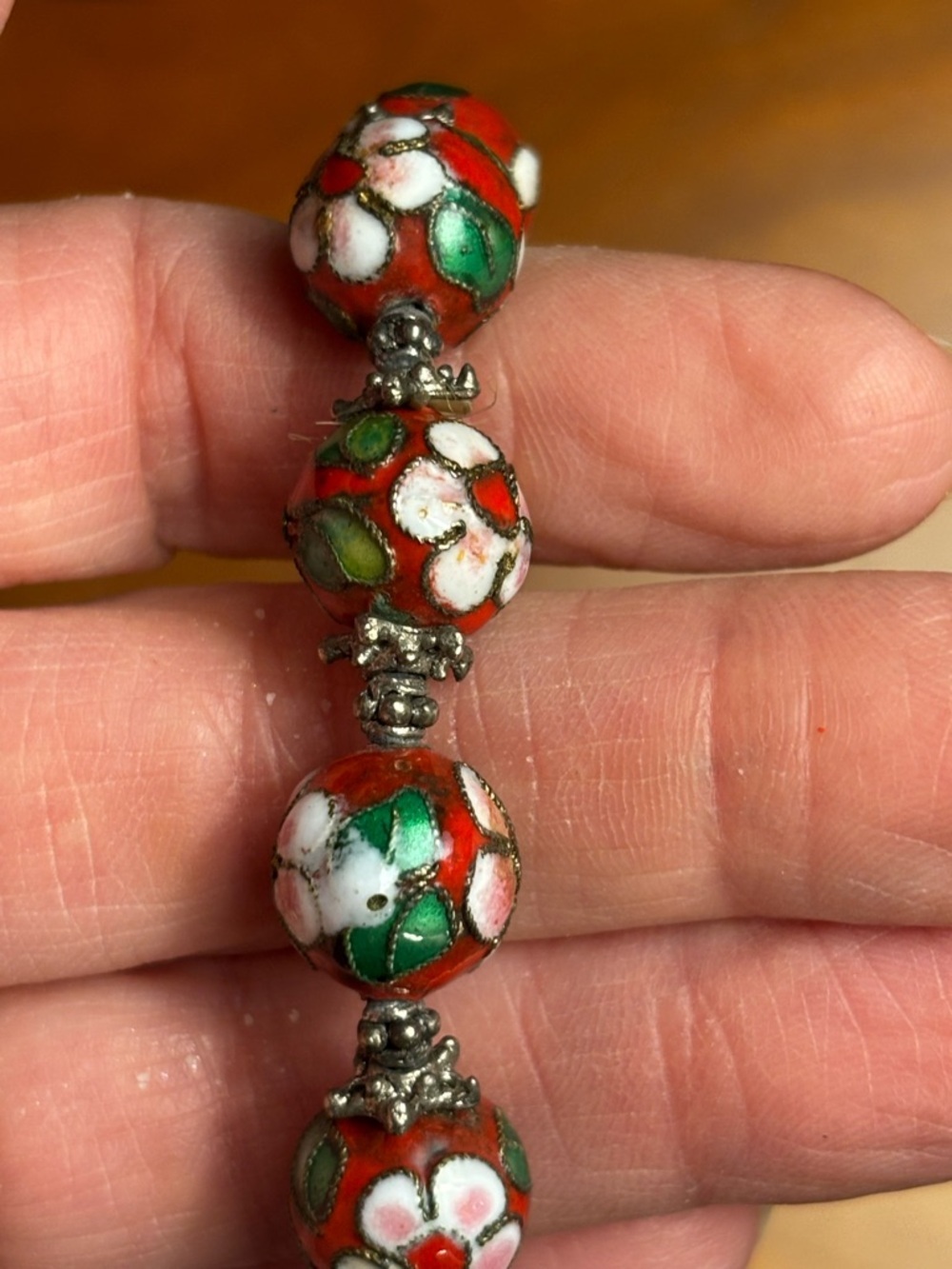 Cloisonné Beaded Bracelet Red Floral Enamel Stretch Bracelet - Picture 2 of 2